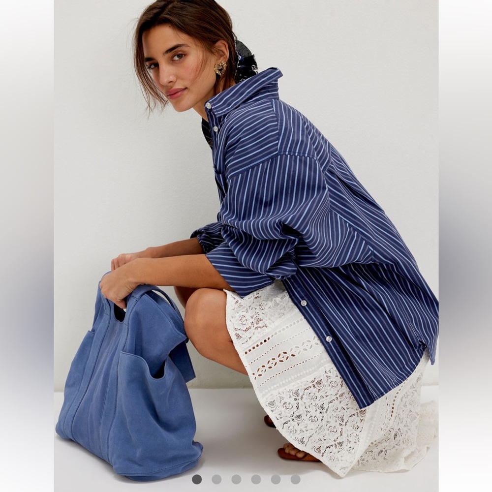Free People Caravan Suede Tote Bag in Dusty Blue Denim - Picture 4 of 17